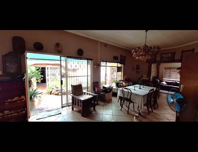 4 bed property for sale in CAPITAL PARK